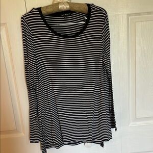 Black and White Striped Women's Tunic Top